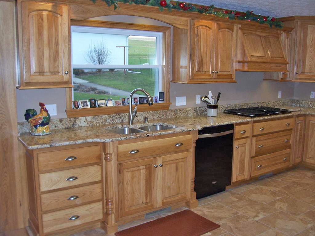 A cabinetry project by Creative Custom Cabinetry